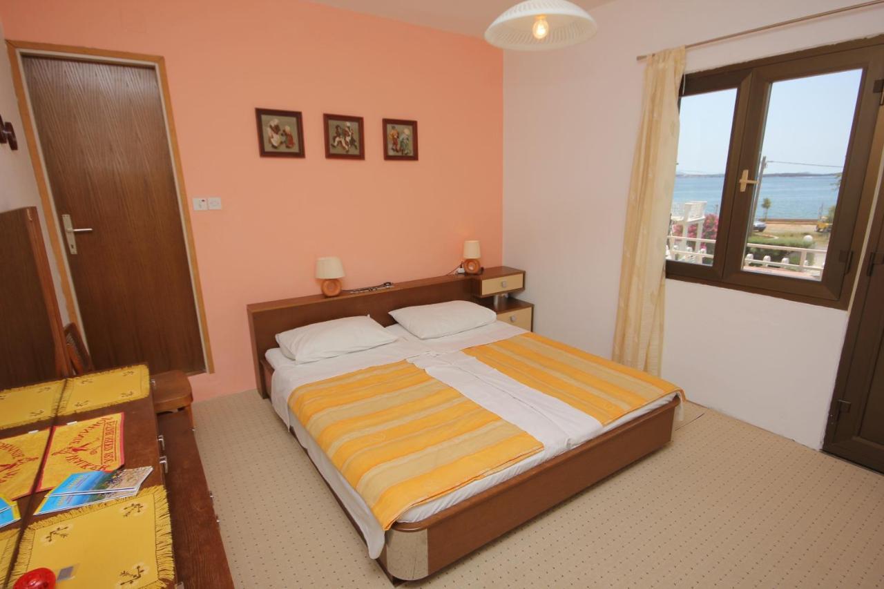 Rooms By The Sea Pasman - 8223 Exterior foto